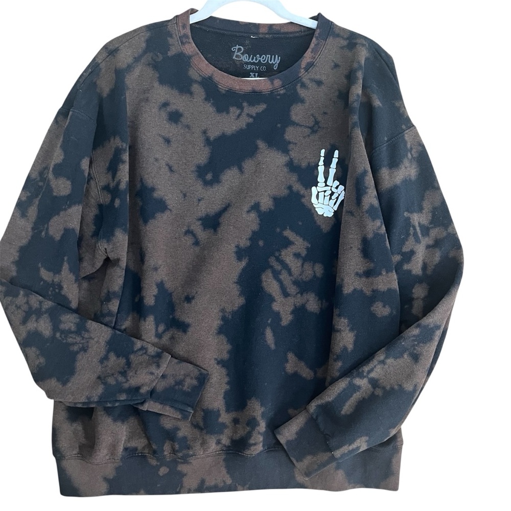 Bowery Spirit Women's Tie-Dye Crew Neck Sweater - Black and Brown